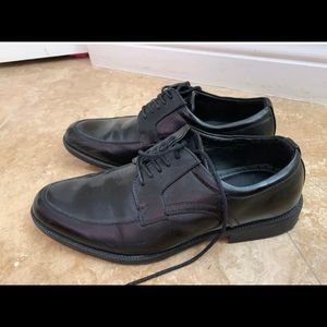 VAN HEUSEN Men’s Black MEMORY FOAM loafers